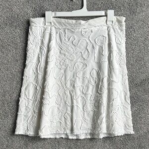 Max Studio White Textured A-Line Skirt with Floral Embroidery